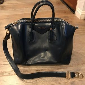 Givenchy Antigona medium